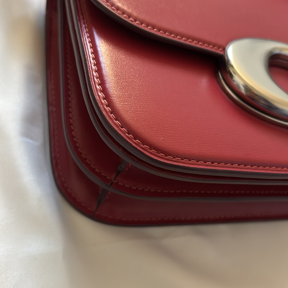 Coach Idol Bag (silver/enamel red) - Picture 7 of 17